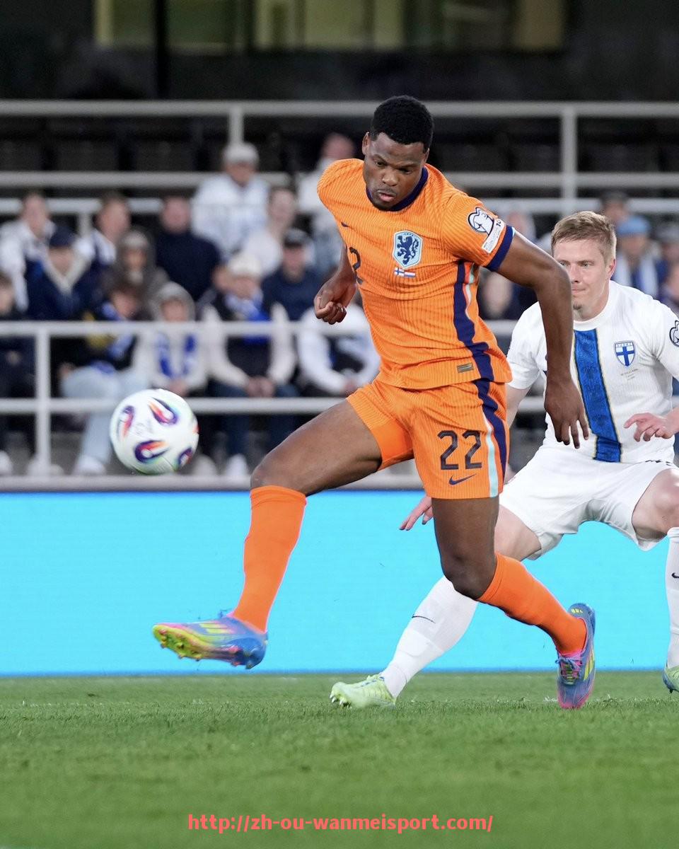 完美体育app-利物浦为德甲球队祈祷的背后故事，跨联赛友谊与支持解析